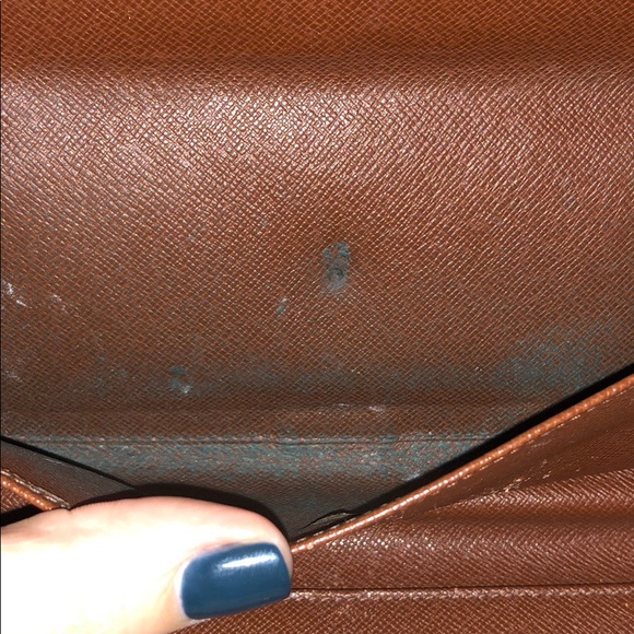 Authentic Louis Vuitton Sarah Wallet - Picture 7 of 8